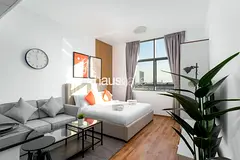 Chic Studio | Vibrant | Easily Accessible
