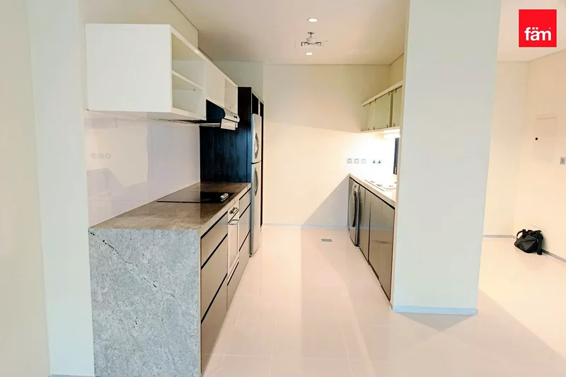 High-floor apt with stunning Emirates Towers views62890348520321114