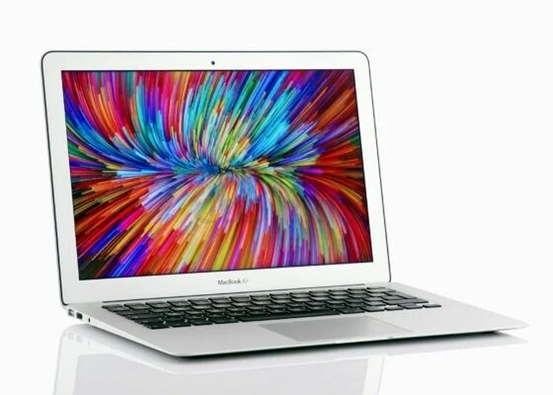 MacBook Air A1466 Core i5 256 SSD 8GB RAM 1.5GB Graphic - Open Box632650966903071113