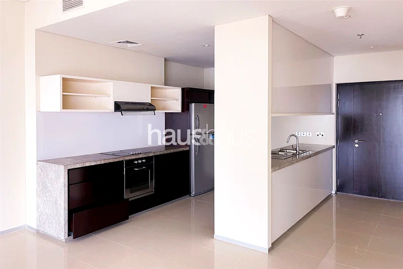 Next to Metro | Behind DIFC | Unfurnished62890348500995112