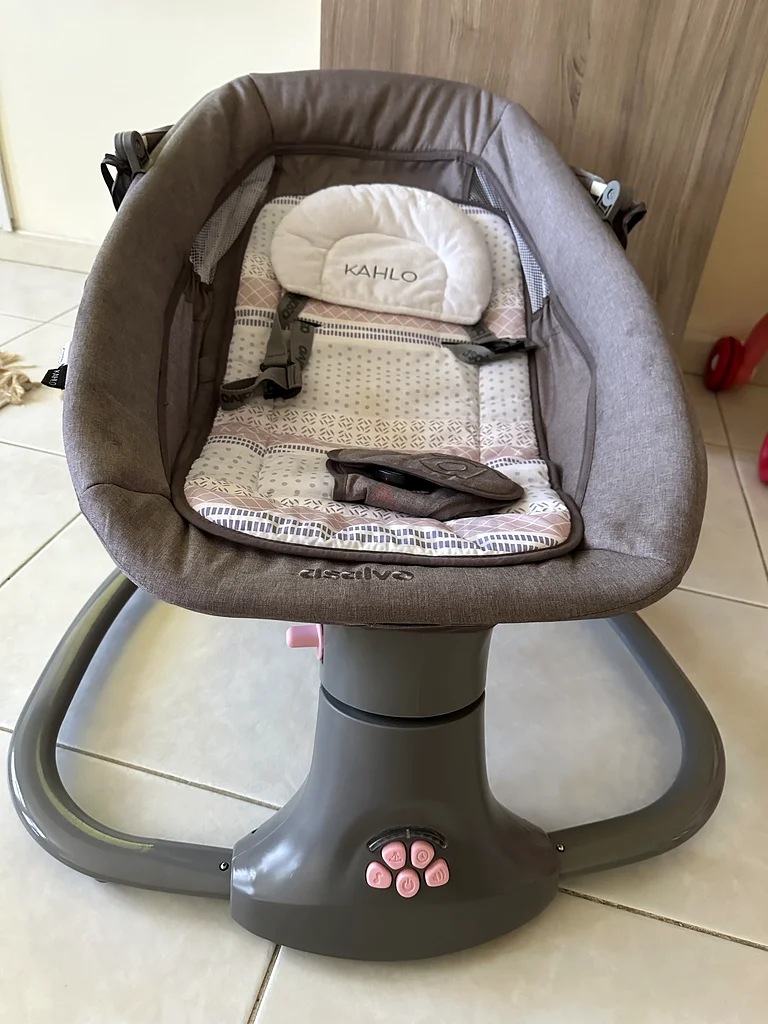 Baby swing63204858550914112