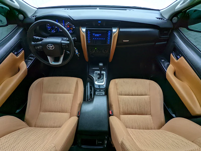 TOYOTA FORTUNER 2020 V4 2.7L ORIGINAL PAINT GCC IN EXCELLENT CONDITION63168031936769112
