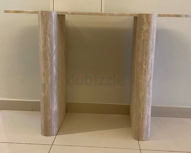طاولة تصميم فريدة63217825590658112