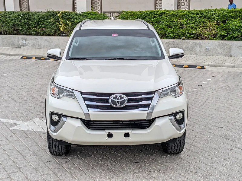 TOYOTA FORTUNER 2020 V4 2.7L ORIGINAL PAINT GCC IN EXCELLENT CONDITION63168031936769111