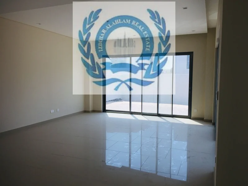 في الزاوية، مقابل المسجد، مركز المجتمع والحديقة، G+4 في تلال الشارقة628637702035221114