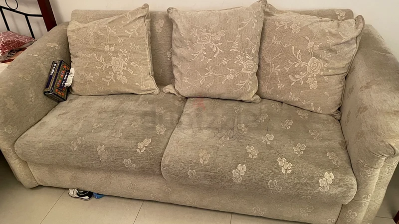 أريكة ثلاثية المقاعد ومرتبتين أريكة مفردة مجانية629296565495061122