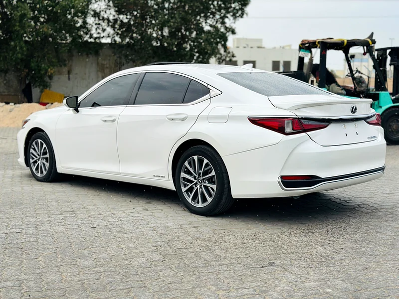 LEXUS ES-300H 202263150480479491114