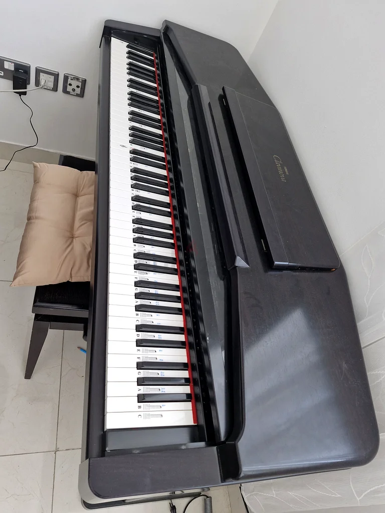 Digital piano Yamaha  Clavinova cvp 65.63202681666433111