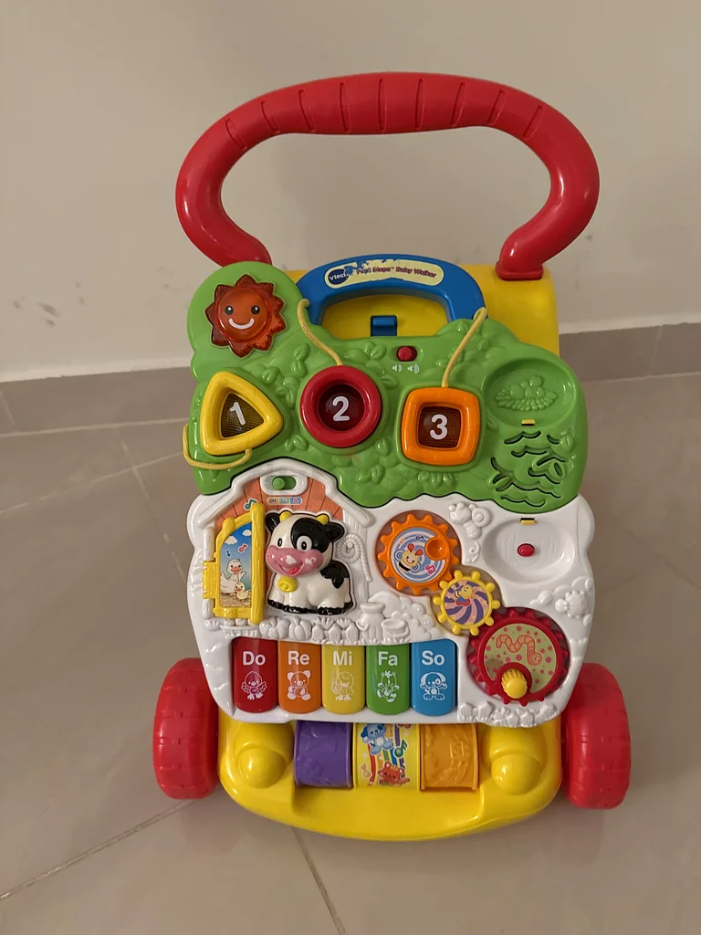 عربة تنقل الأطفال632048597067531122