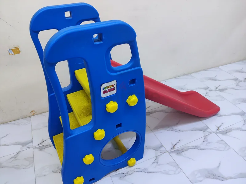 زلاجة داخلية للأطفال632083827033621127
