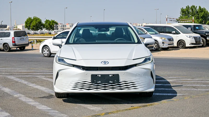 Toyota Camry 2.5 Hybrid Intelligent Dual-Engine - 2024  (Export)63164767389058111
