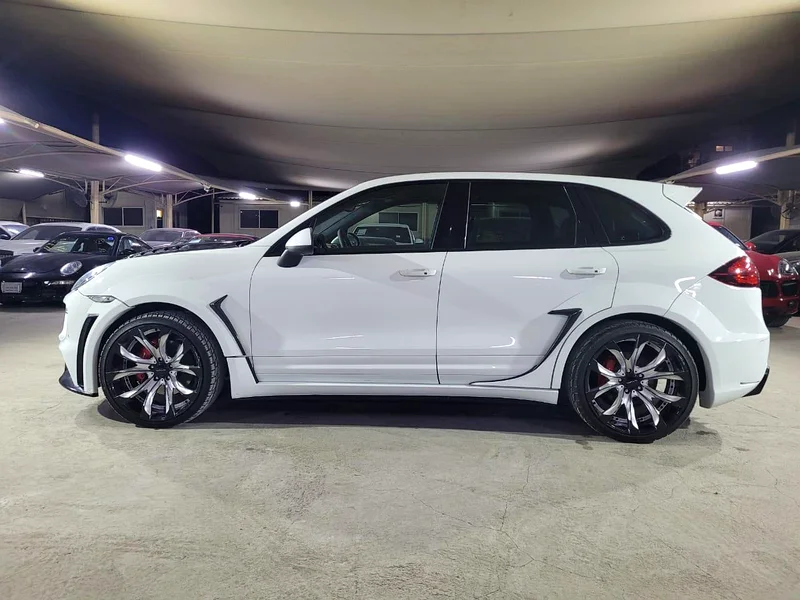 بورش كايين GTS 4.8 لتر 2013 | غطاء محرك من ألياف الكربون مانسوري | طقم وald هوائي | باقة داخلية GTS63169443920513112