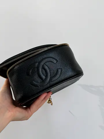 good price!!!! Authentic pre-owned chanel vintage make up box travel pouch make up organizer