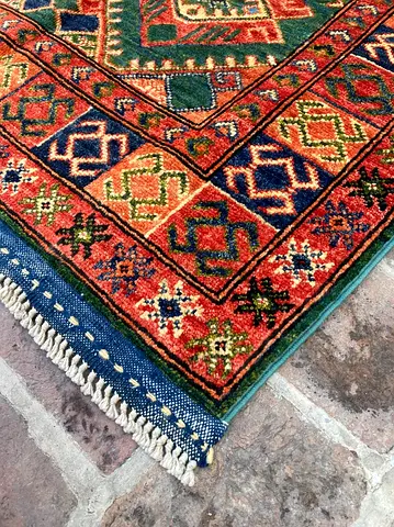 100 x 155 cm | New Handknotted Shiraz Persian Carpet