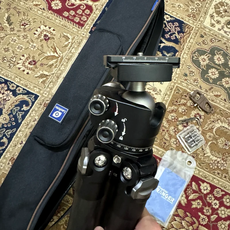 Leofoto LS-323C LH-40 Carbon Fiber Tripod 1.65m / 20kg Load63265098863234114