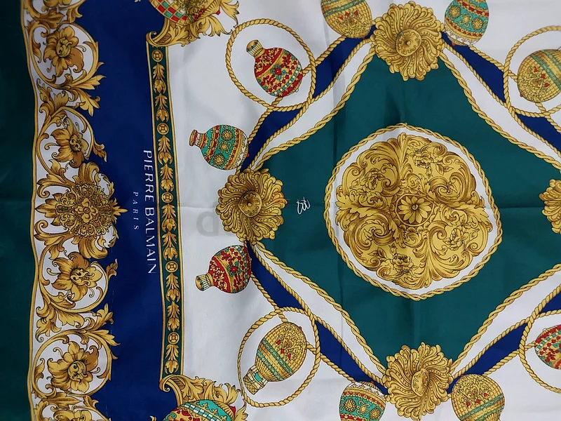 Pierre balmain scarf63241132552194112