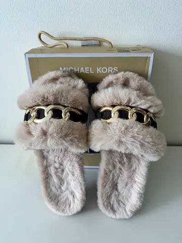 Micheal Kors Scarlet Slipper