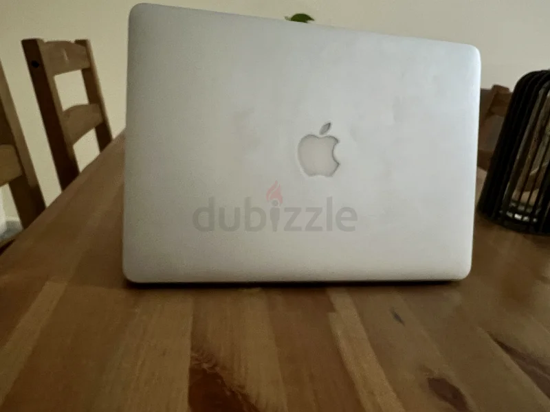 MacBook Pro63167117242499112