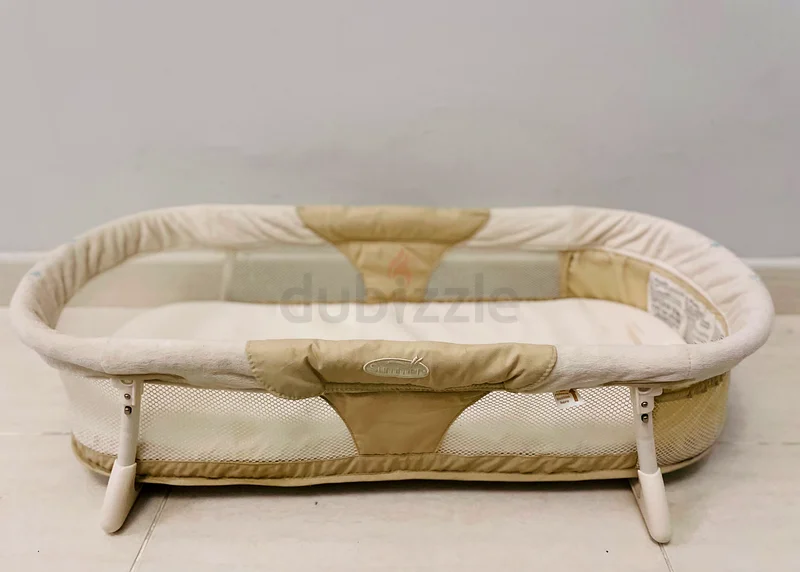 سرير الطفل63205363778562112