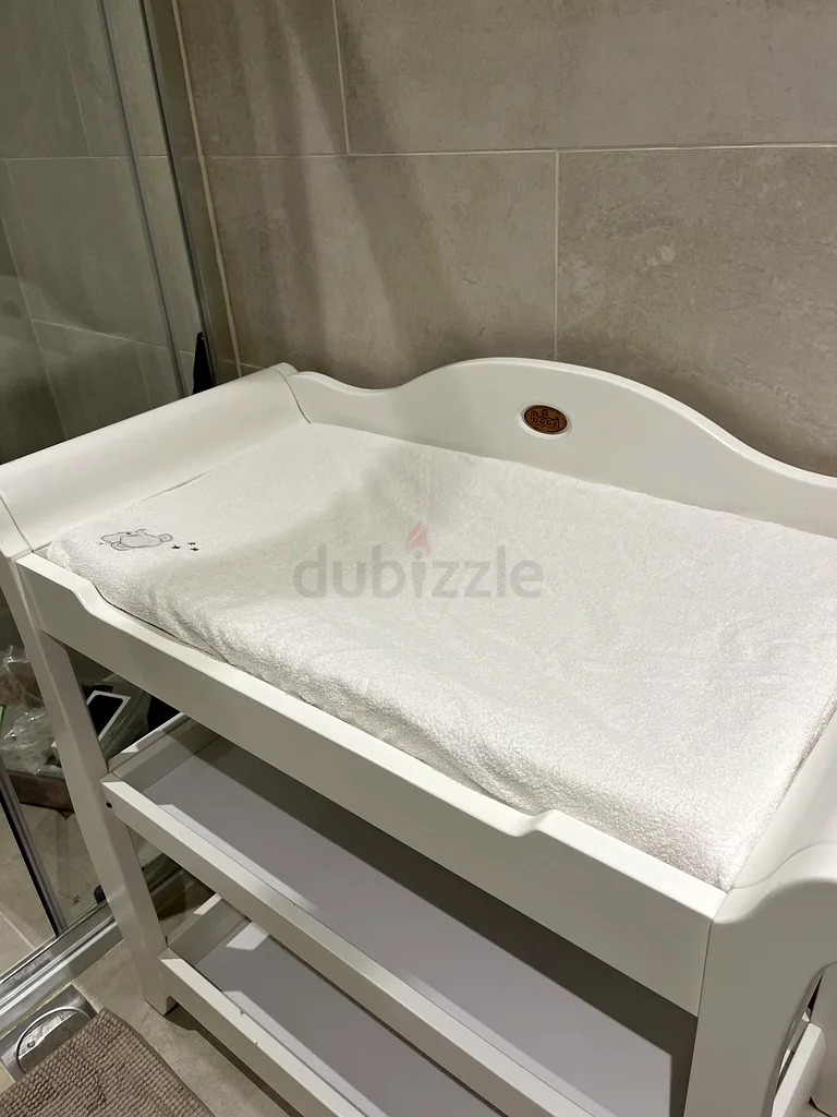 Boori sleigh change table with mat63197643656194111
