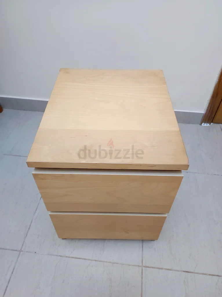 Side Table for sale.63179386667010112