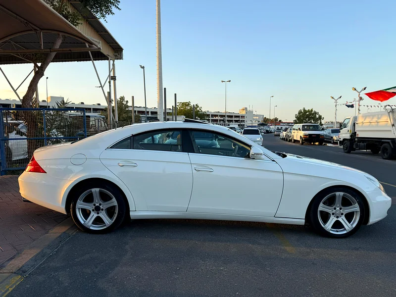PREOWNED MERCEDES BENZ CLS350 2006 FRESH JAPAN IMPORT63164769361282113