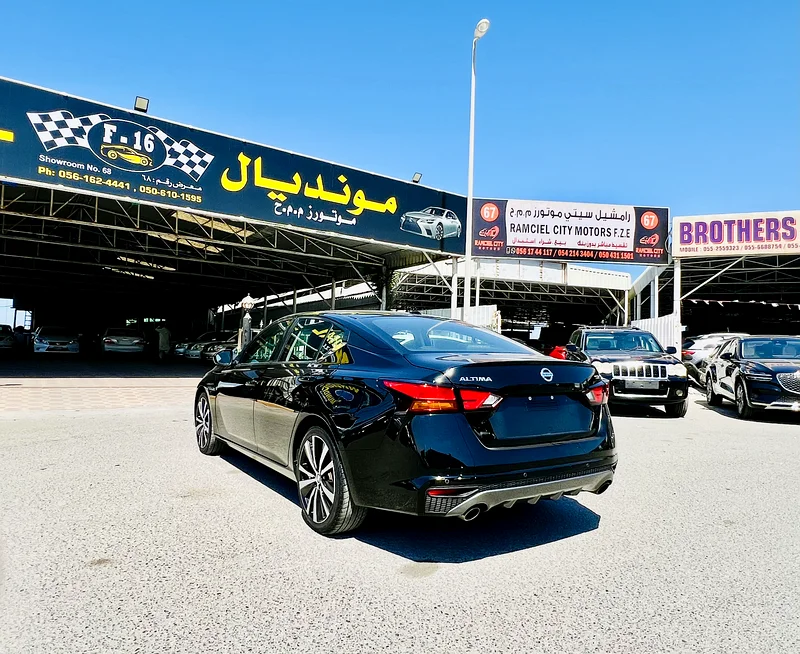 Nissan Altima SR 2021. 1N4BL4CV2MN31899163232621172098113