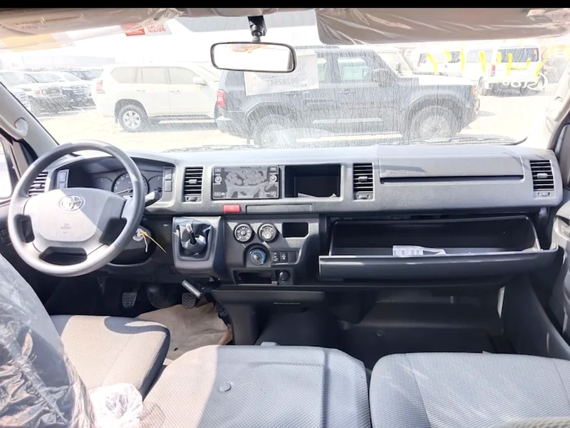 TOYOTA HIACE HIGH ROOF DIESEL 2.5L63166156028417114