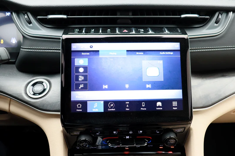2023 GRAND CHEROKEE Limited+ - Certified by Al Futtaim63152287199746114