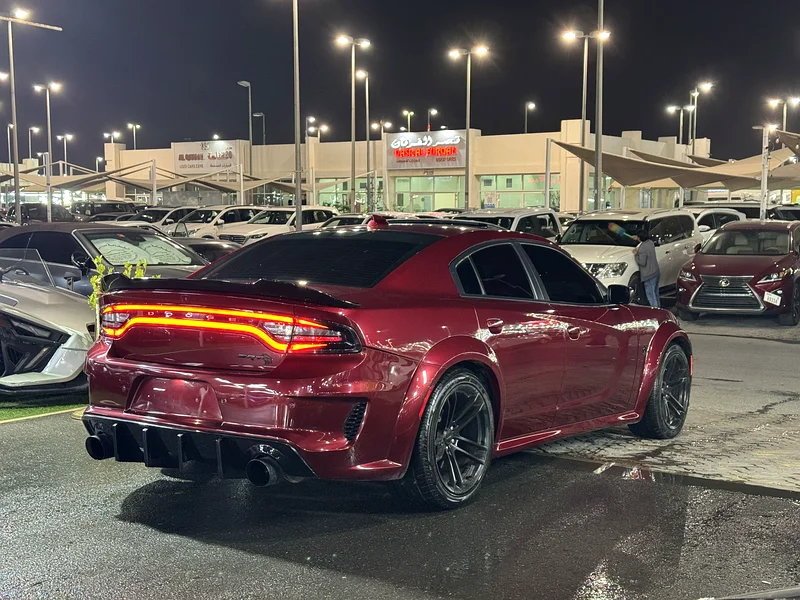 Dodge SRT 6.4L full options with (full wide body kit)63173122993795112