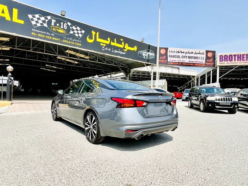 Nissan Altima SR 2019.  1N4BL4CV4KC12622363227775787393113