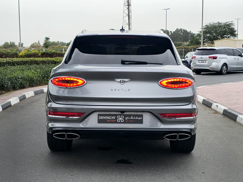 Bentley Bentayga First Edition | 2021 - Europe Specs - Original Paint63134991179267114