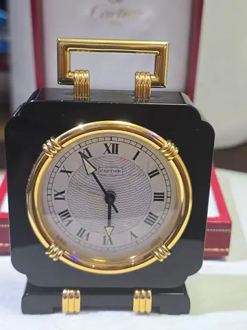 ساعه مكتبيه من كارتير Carter