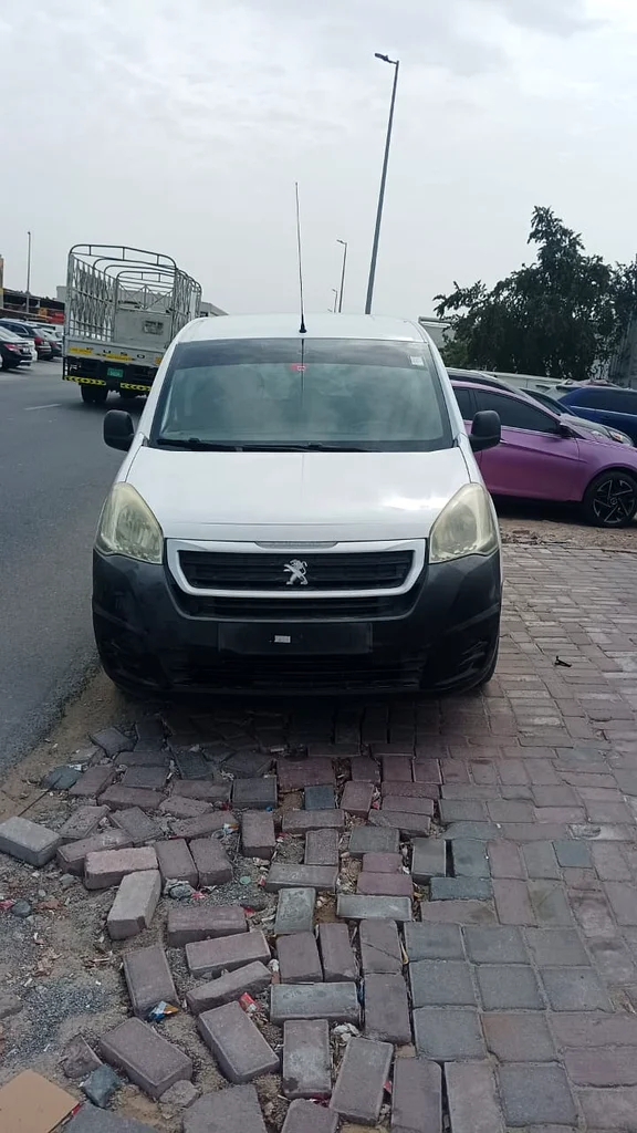 Peugeot Partner 2016 5 SEATER GCC SPECS629306282282261114