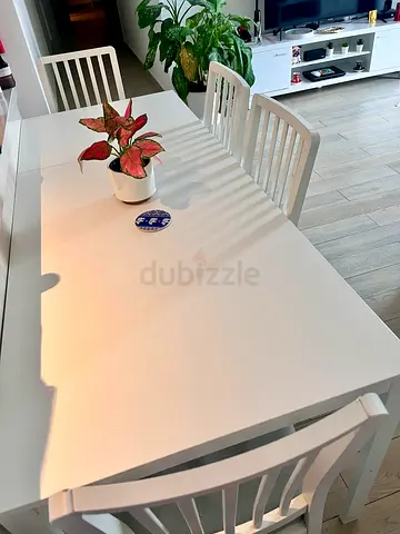 Dining table set