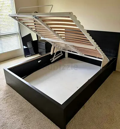 Ikea hydraulic bed and mattress