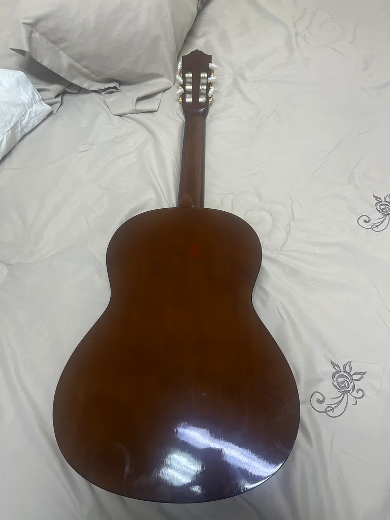 Yamaha c70 Guitar63229683067138112