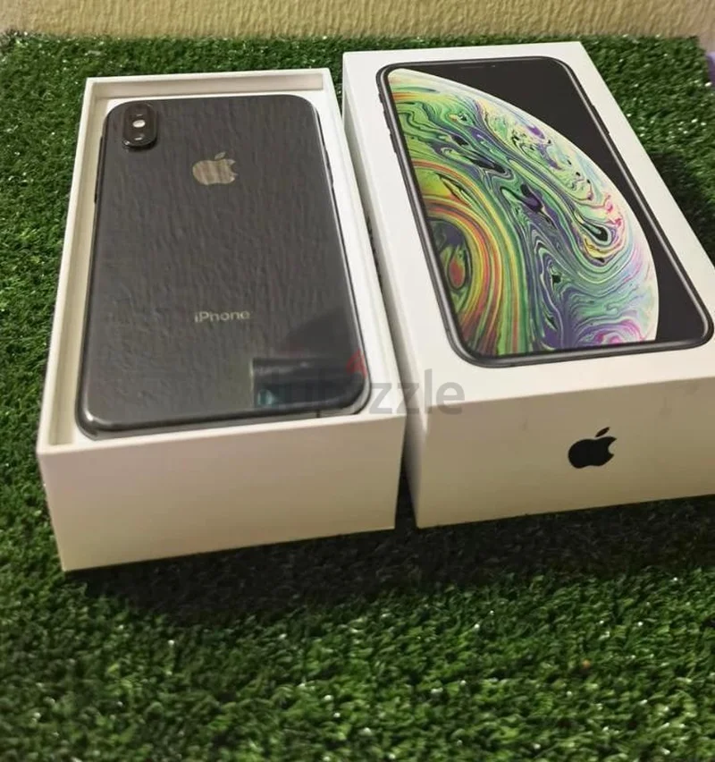 هاتف XS الأصلي بسعة 64 جيجا بايت مع إكسسواراته في حالة ممتازة62929661084417114