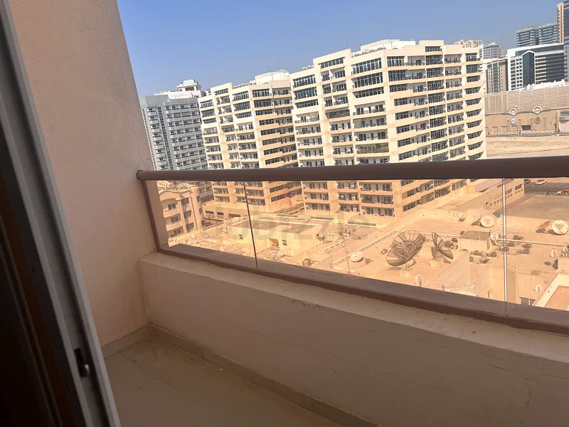 مساحة سرير هندية جنوبية. 6 أشخاص مع حمام داخلي. بالقرب من نستو. جميع الفواتير متضمنة. بدون عمولة63796043751938112