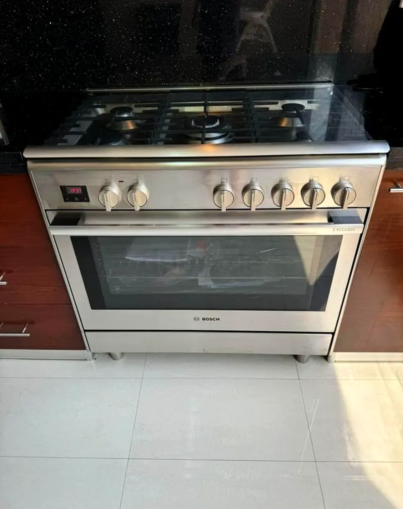 Bosch 8series top gas oven electric cooker 90cm