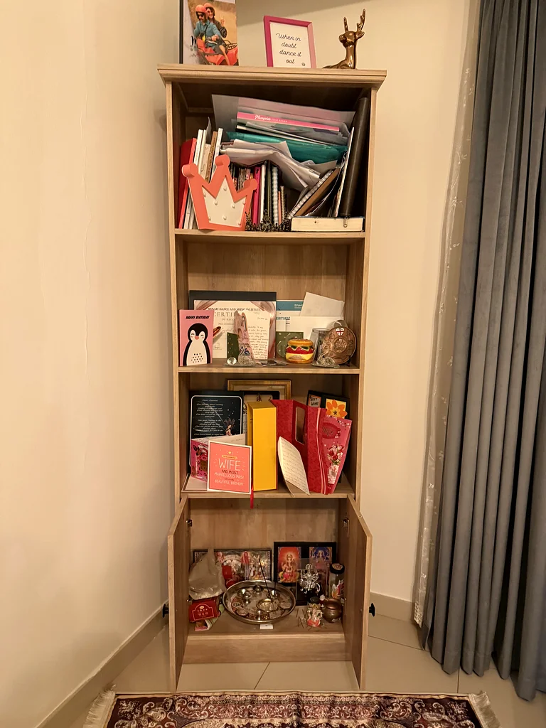 رف كتاب63219344903298112