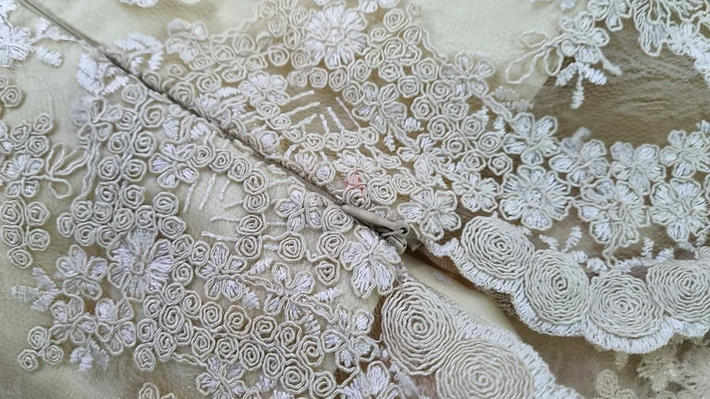 Elegant Vintage Bridal Gown for Sale63238583716225113