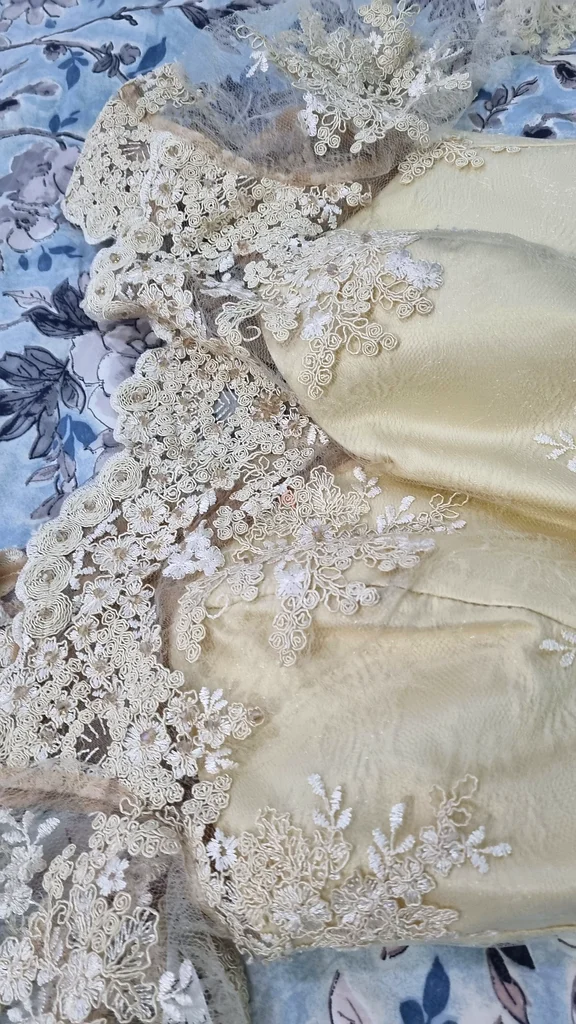 Elegant Vintage Bridal Gown for Sale63238583716225111