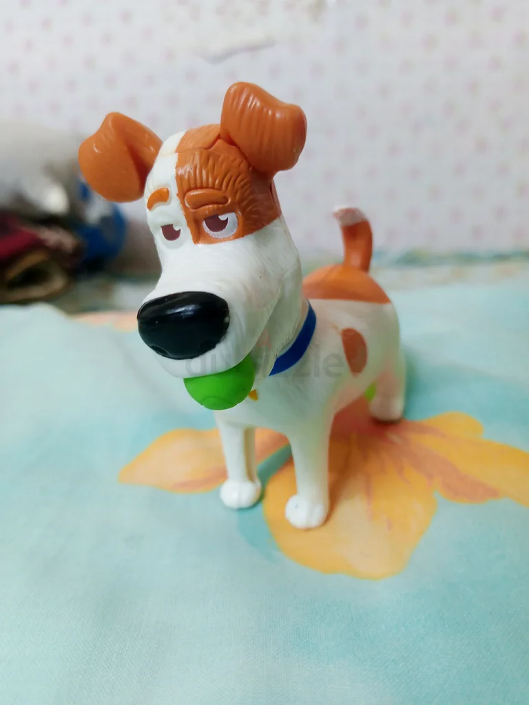 The secret life of pets 2tail wagging Max action figure!632283152634901118