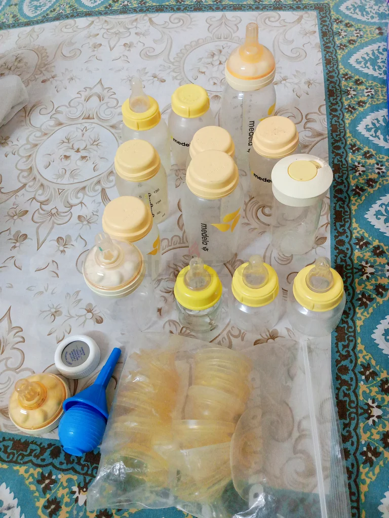Set of Medela Baby Bottles - Perfect for Feeding!63203705047555112