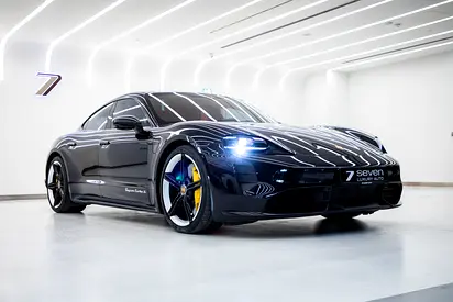 2021 Porsche TAYCAN — фото 2