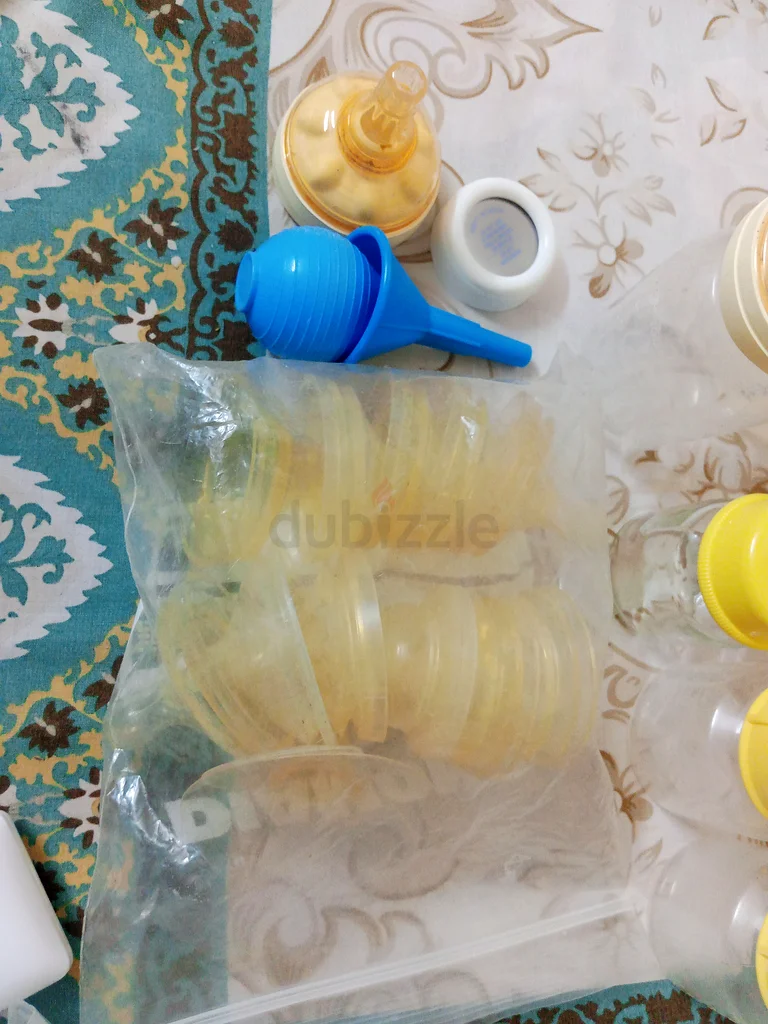 Set of Medela Baby Bottles - Perfect for Feeding!63203705047555114