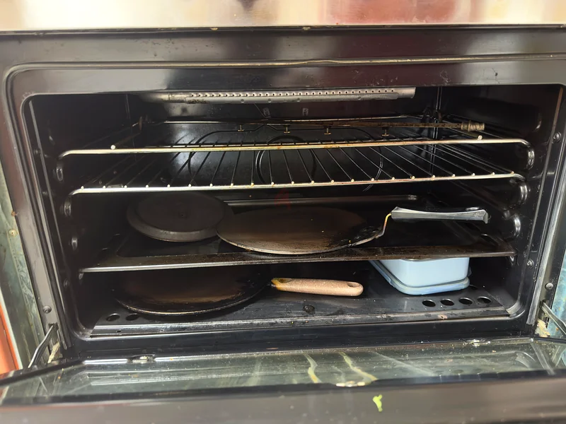 gas stove63168524836354111