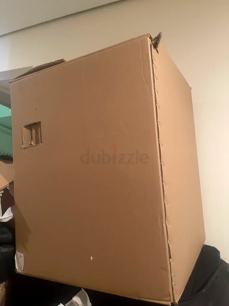 Cardboard boxes63258656589571111