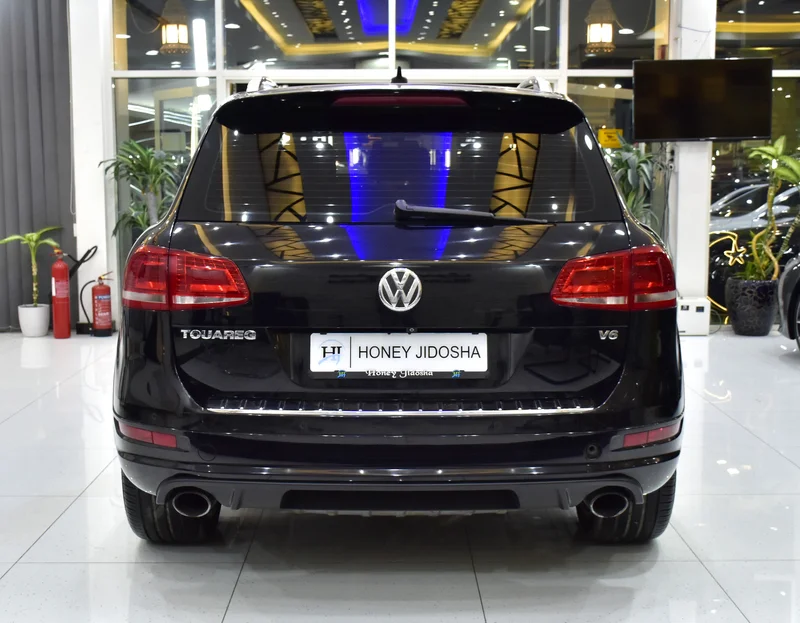 EXCELLENT DEAL for our Volkswagen Touareg ( 2015 Model ) in Black Color GCC Specs62933684275715114